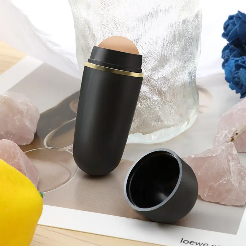 VOLCANICPURE™ OIL-ABSORBING FACE ROLLER